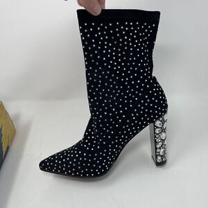 NWT Italina Black Silver Rhinestones Bejeweled Pointed Toe Ankle Boots Size 8
